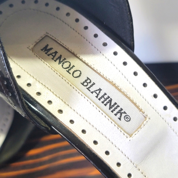 Manolo Blahnik Charlado 39.5 Black Patent Peep Toe D'orsay Spectator Heels Pumps - Picture 9 of 16